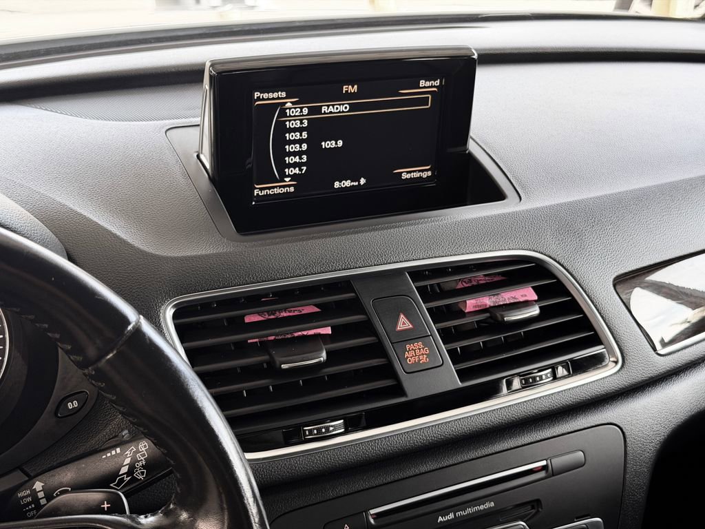 Used 2018 Audi Q3 2.0T Premium Plus w/ Premium Plus Package image 18