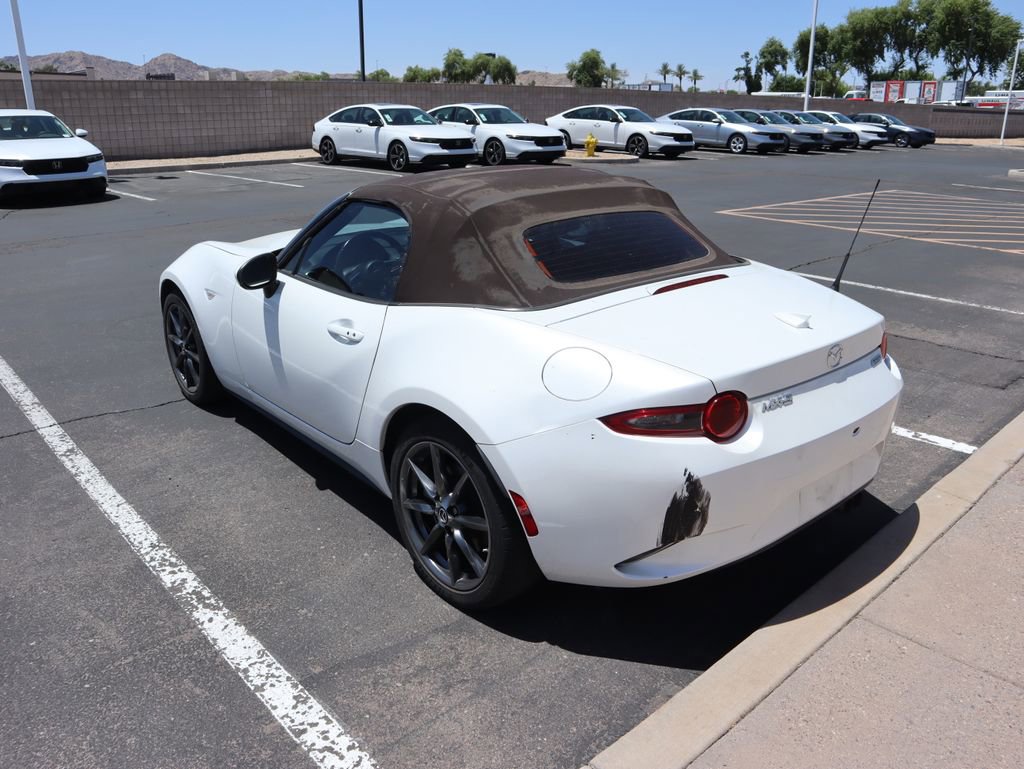 Used 2019 MAZDA MX-5 Miata Grand Touring w/ GT-S Package RWD image 2
