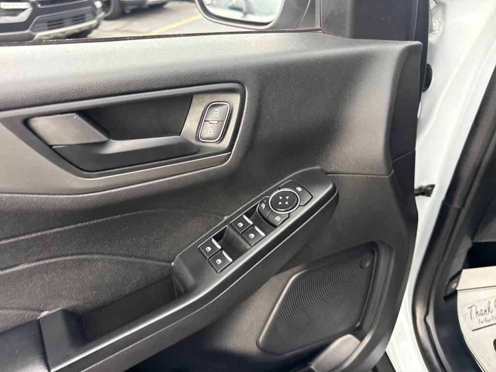 Used 2025 Ford Escape Active AWD/4WD image 27