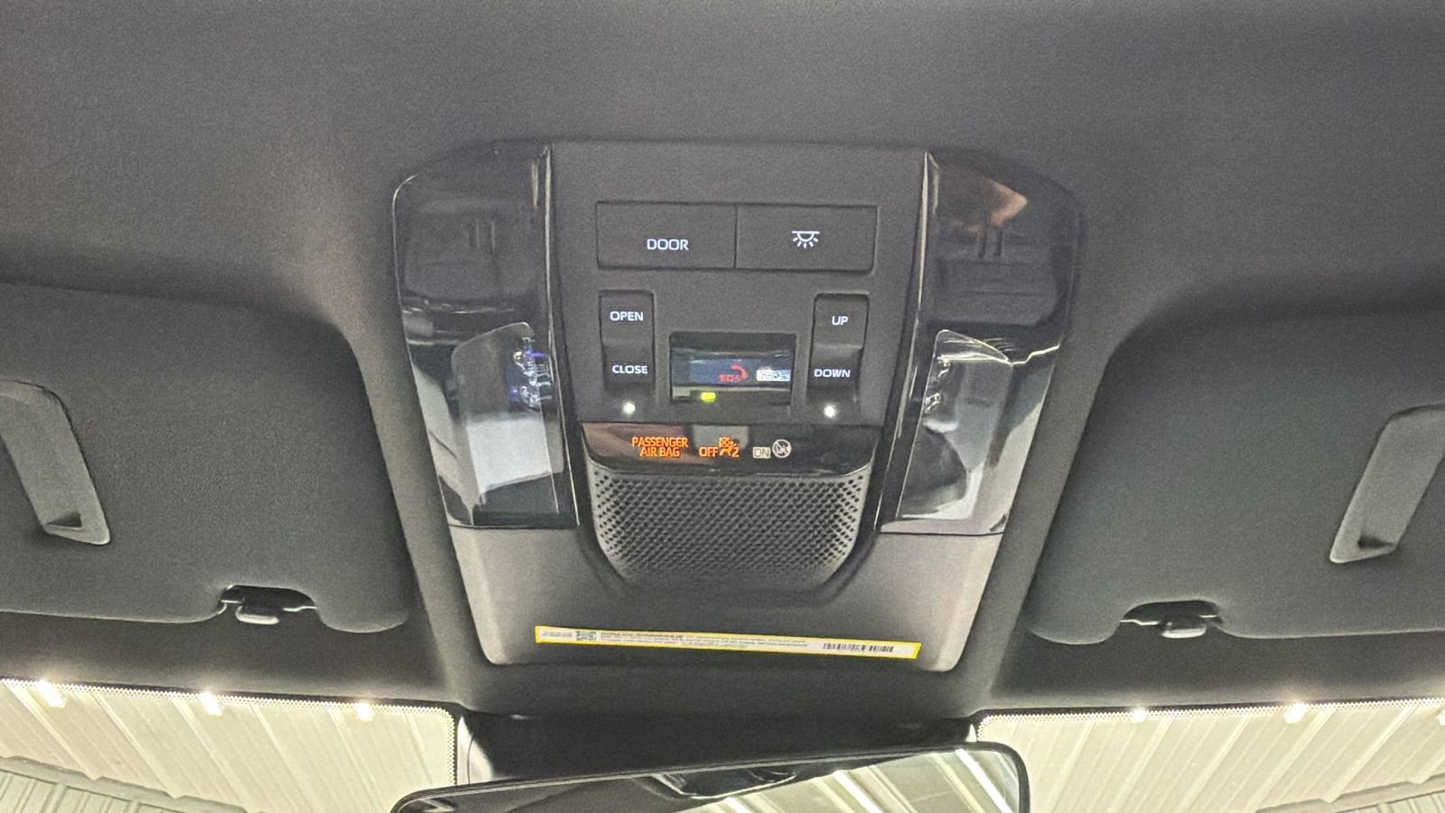 Used 2025 Lexus GX 550 w/ Accessory Package (Z1) image 34