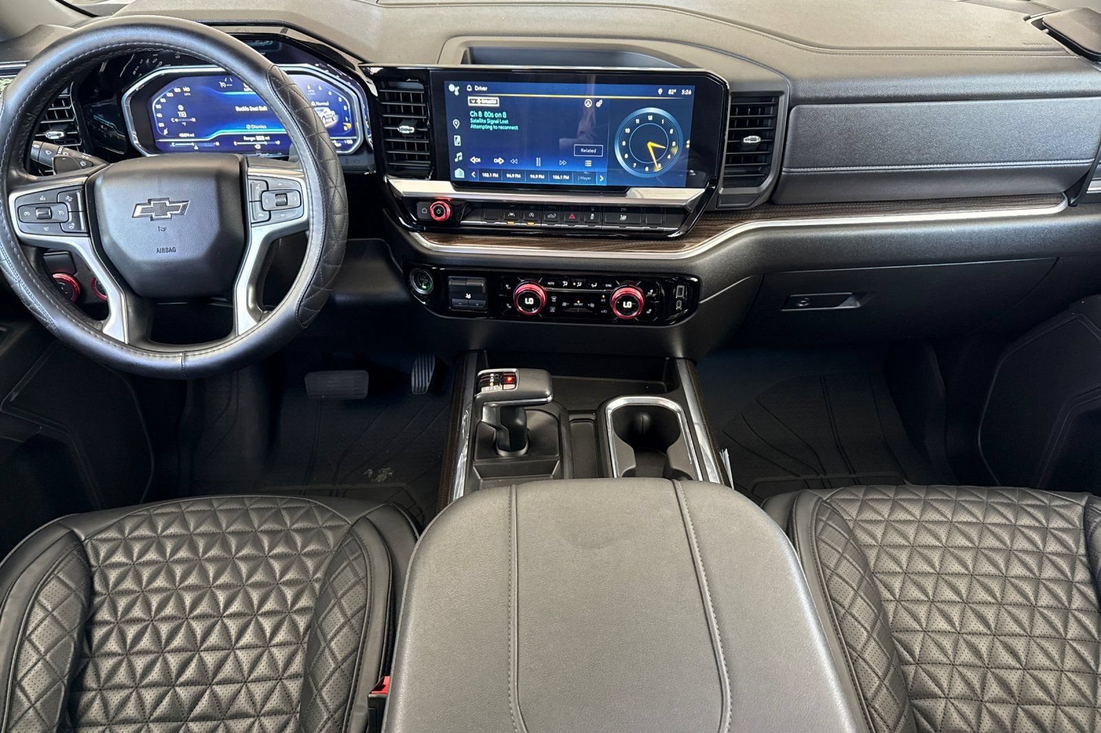 Used 2023 Chevrolet Silverado 1500 RST w/ Protection Package RWD image 3