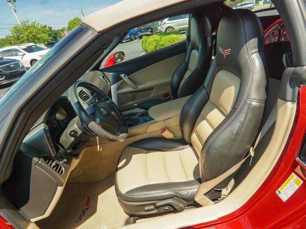 Used 2007 Chevrolet Corvette Convertible w/ Preferred Equipment Group RWD image 11