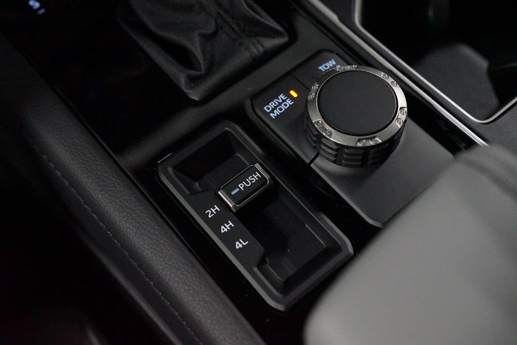 New 2026 Toyota Tundra Limited AWD/4WD image 23