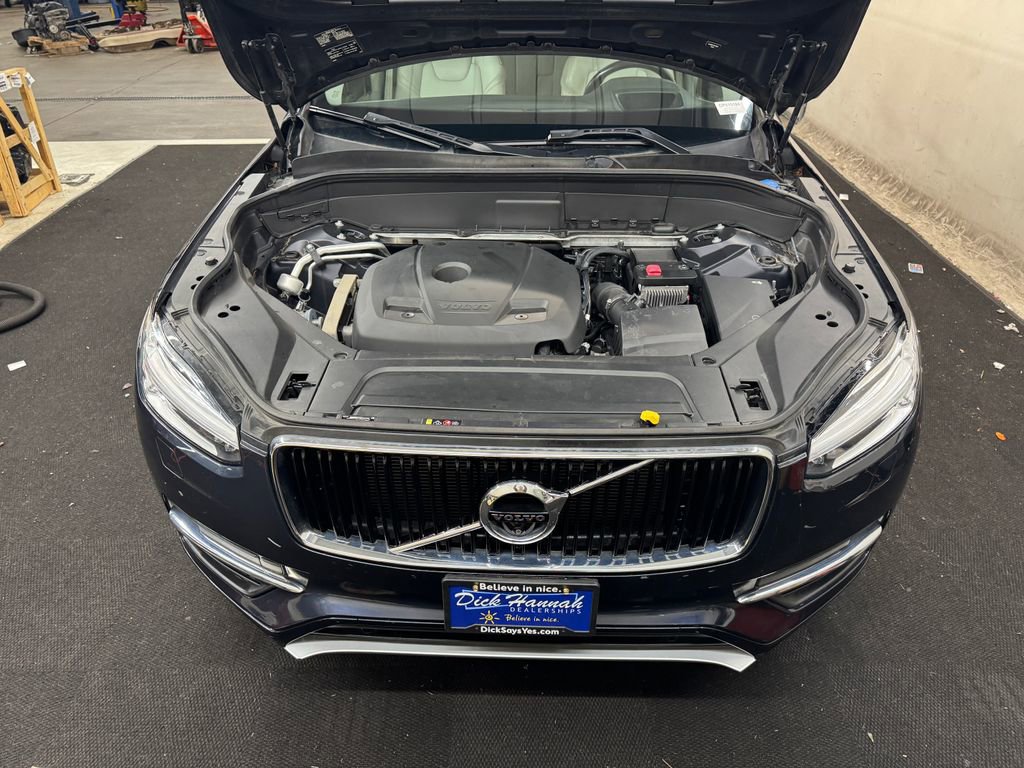 Used 2019 Volvo XC90 T5 Momentum w/ Advanced Package AWD/4WD image 11