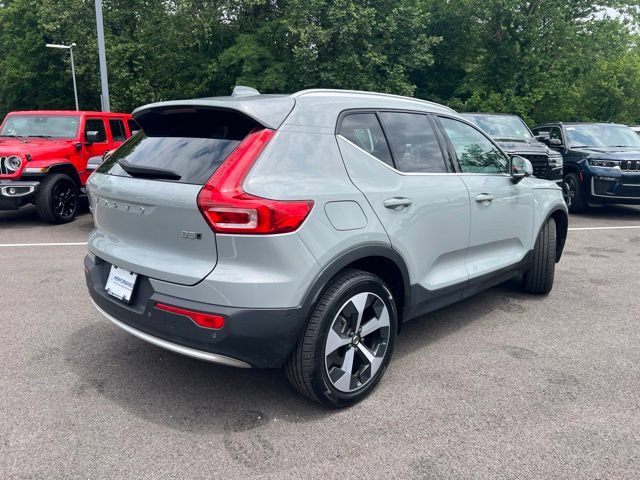 Used 2024 Volvo XC40 B5 Plus AWD/4WD image 29
