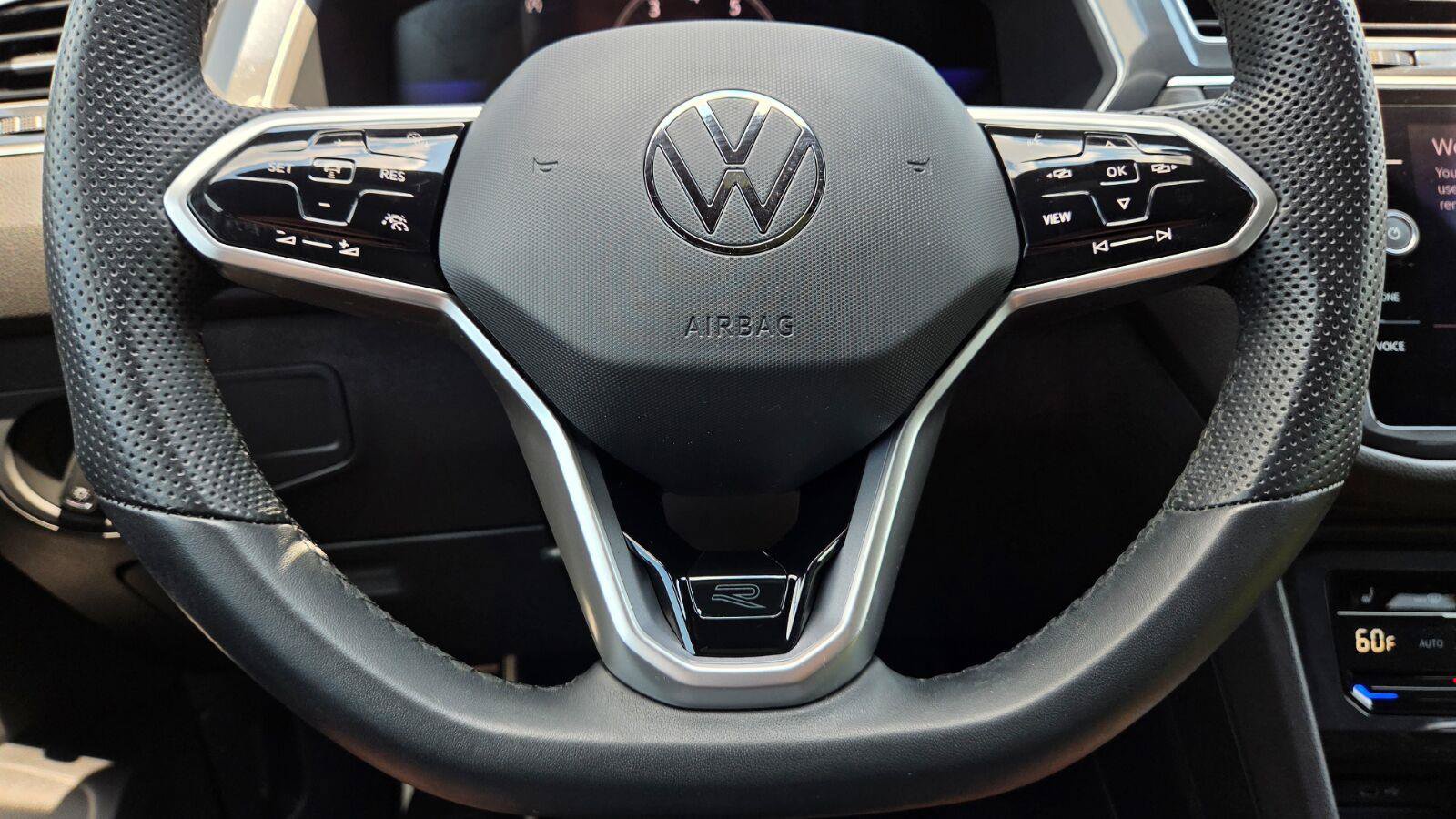 Used 2023 Volkswagen Tiguan SE R-Line FWD image 24