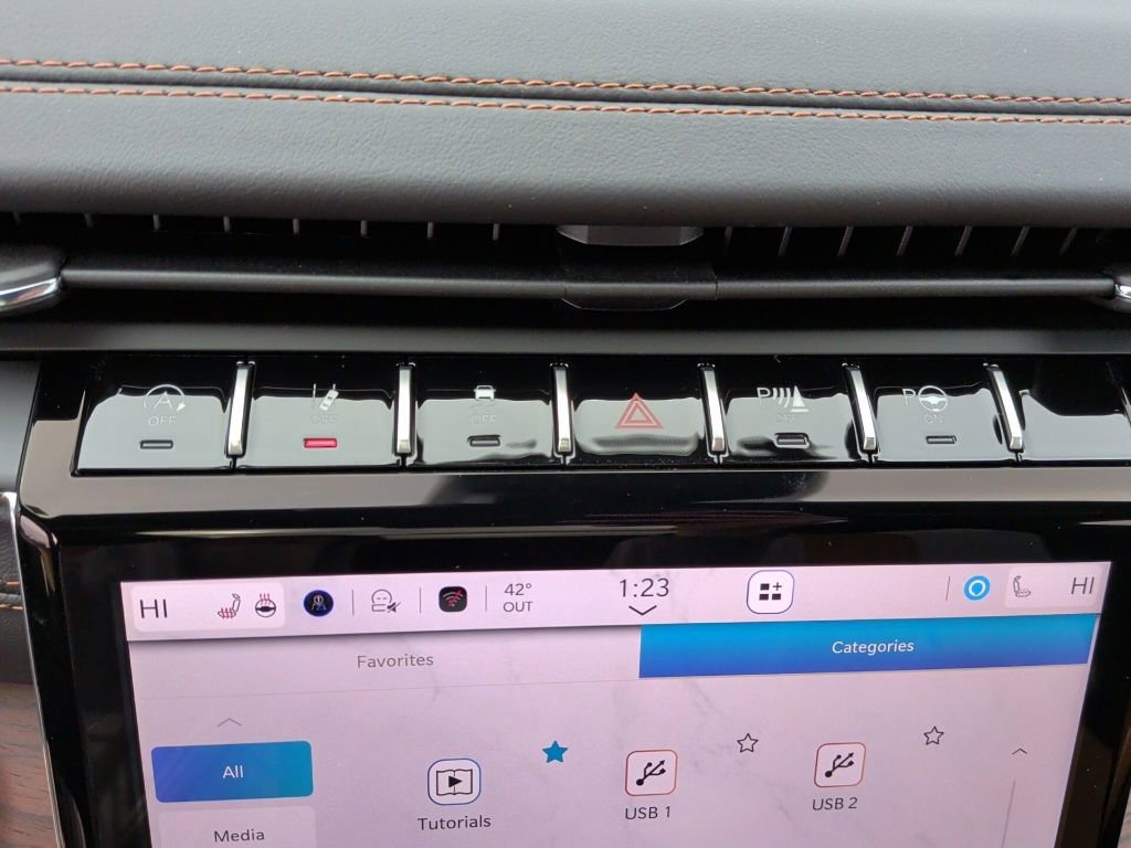 New 2025 Jeep Grand Cherokee Summit image 37