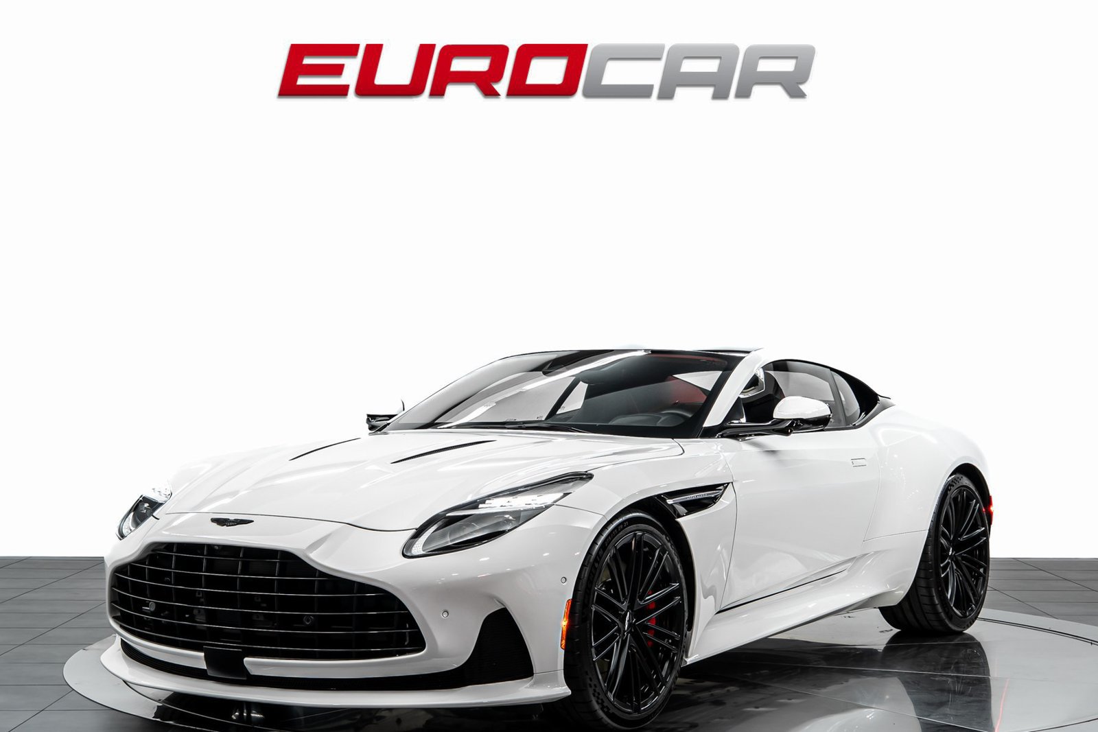 Used 2024 Aston Martin DB12 Coupe RWD image 1