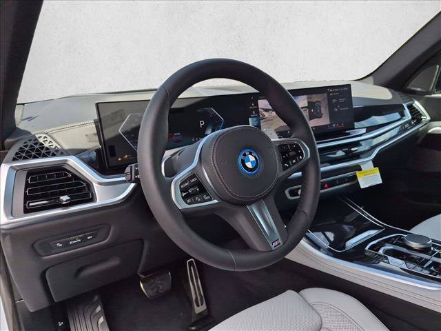 New 2026 BMW X5 xDrive50e w/ M Sport Package AWD/4WD image 3