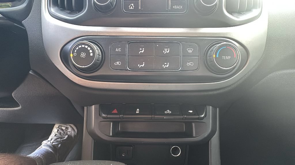 Used 2020 Chevrolet Colorado LT AWD/4WD image 20