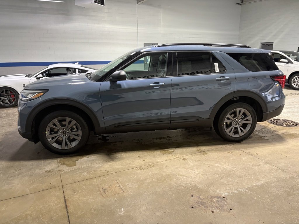 New 2026 Ford Explorer Active w/ Active Comfort Package image 3
