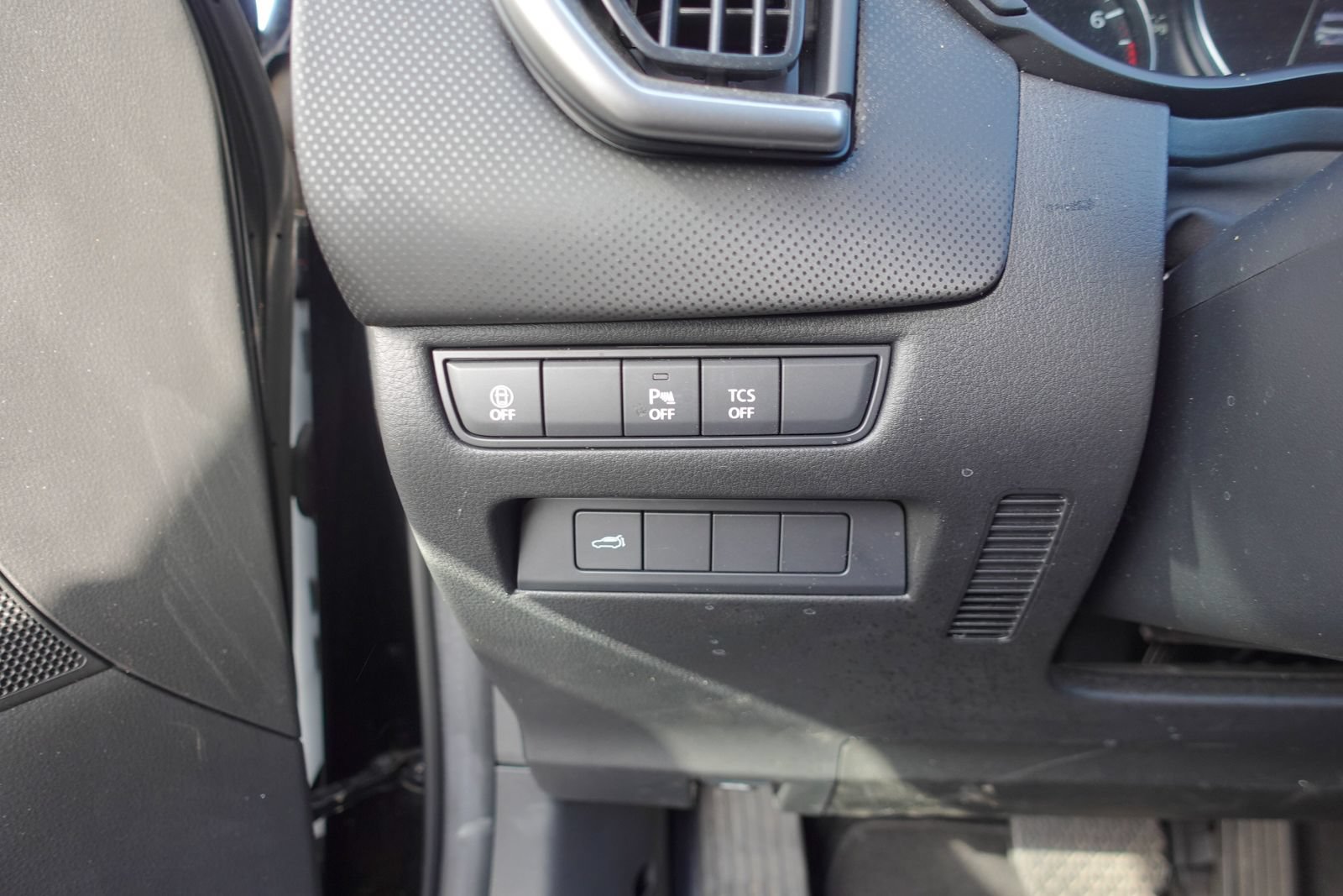 Used 2026 MAZDA CX-50 AWD 2.5 S w/ Preferred Pkg image 19