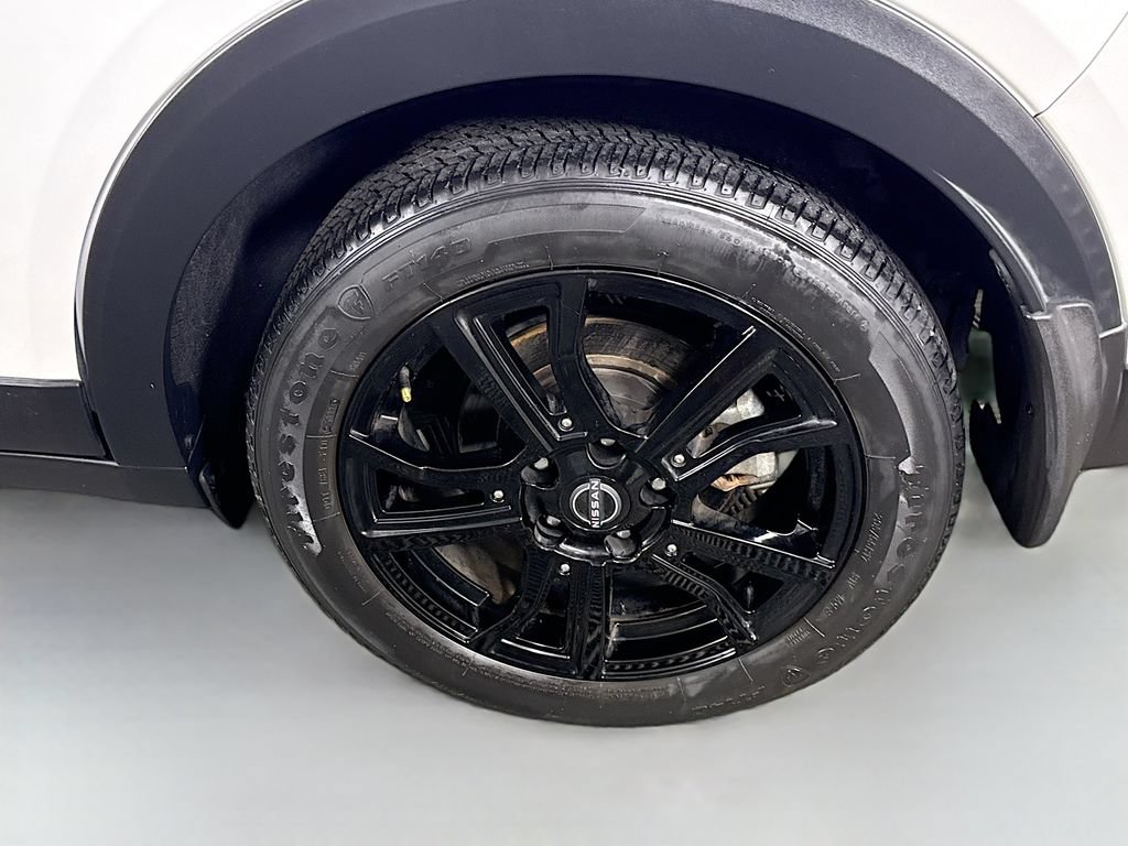Certified 2023 Nissan Kicks SR w/ SR Premium Package FWD image 32