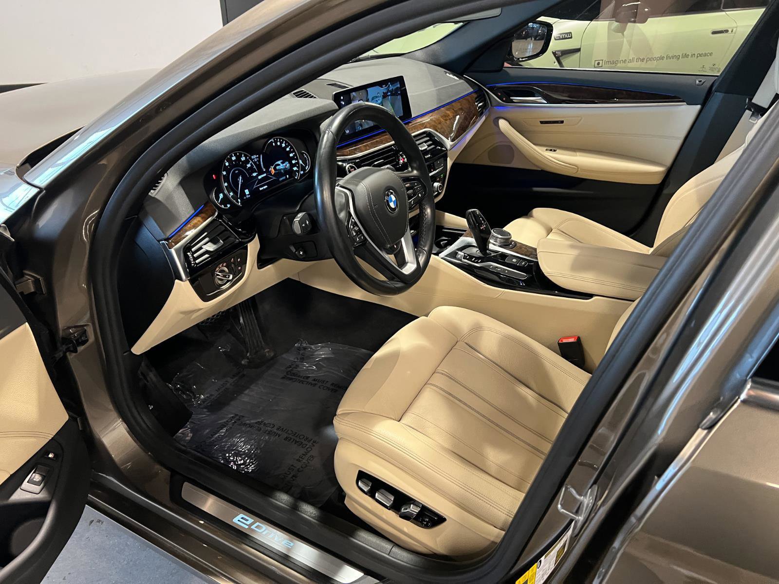 Used 2019 BMW 530e xDrive 530e xDrive iPerformance w/ Premium Package image 10