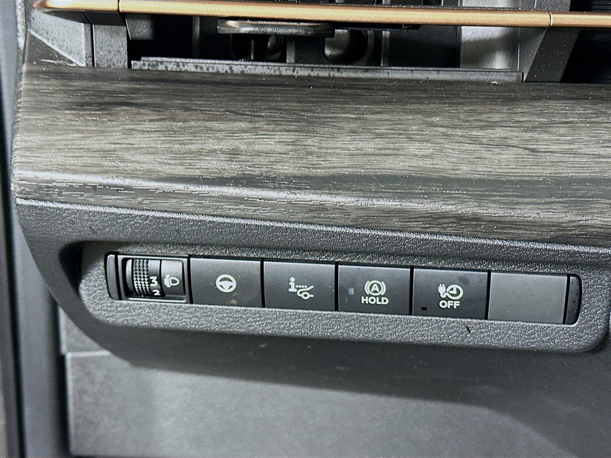 Used 2023 Nissan Ariya AWD image 17