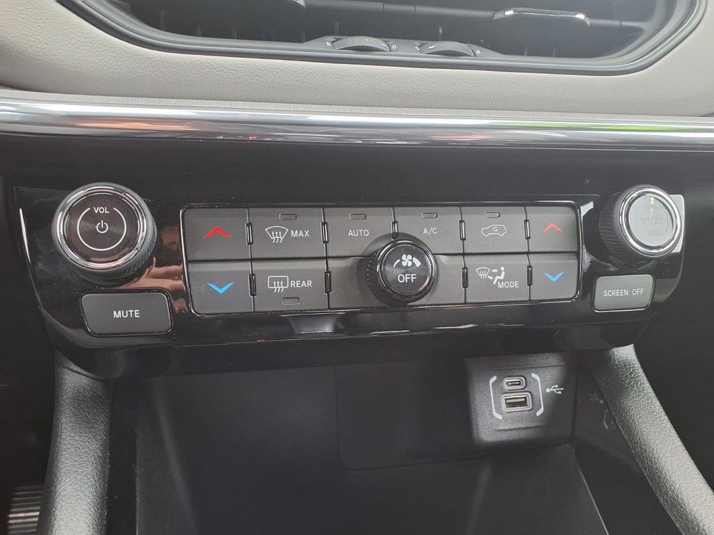 Used 2023 Jeep Compass Limited AWD/4WD image 21