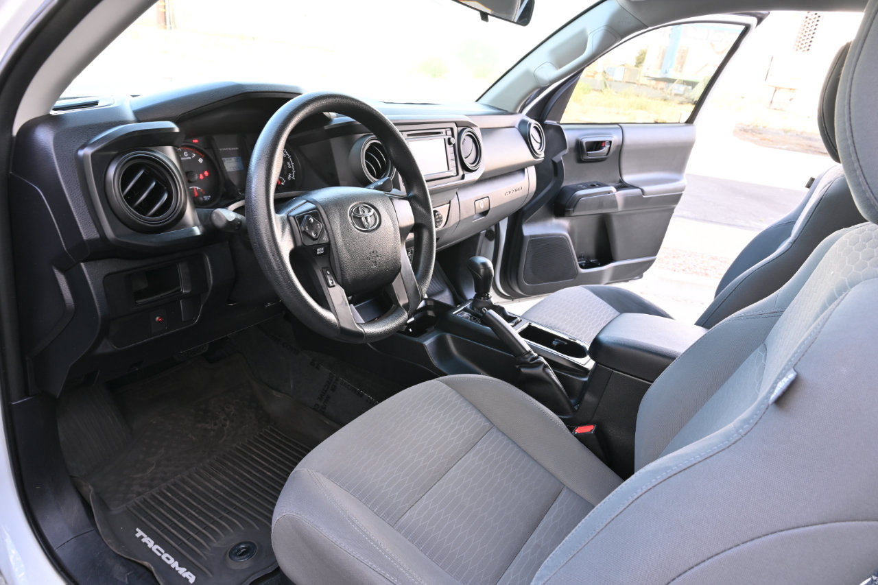 Used 2017 Toyota Tacoma SR AWD/4WD image 11
