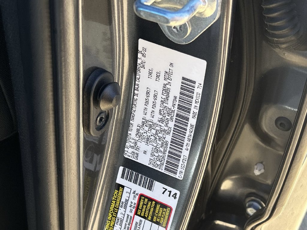 Used 2022 Toyota Tacoma TRD Sport w/ Technology Package RWD image 39