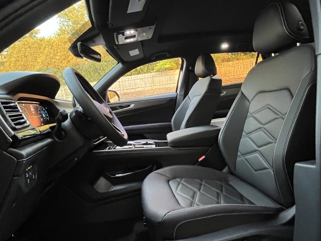 New 2026 Volkswagen Atlas Cross Sport SE image 25