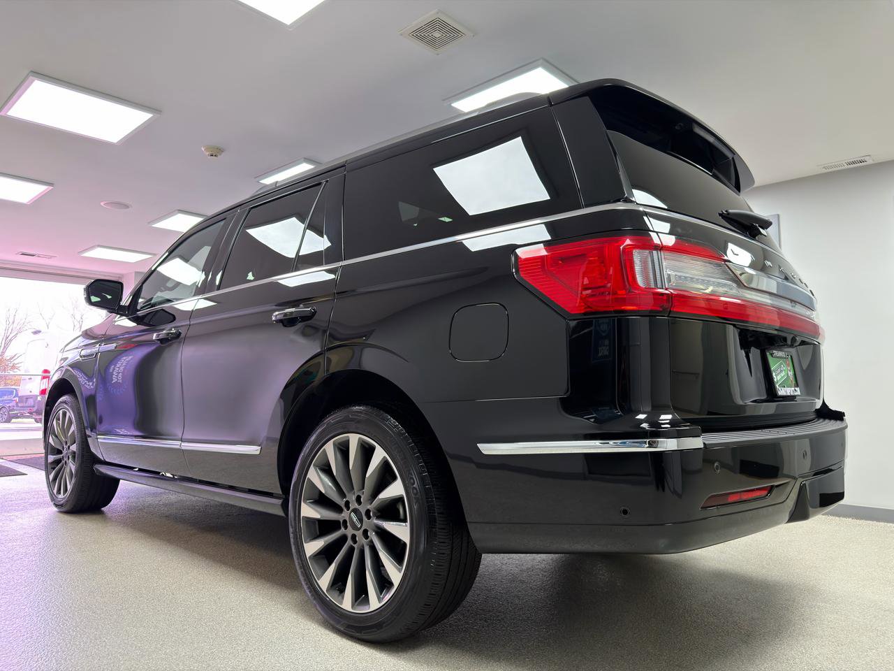 Used 2020 Lincoln Navigator Reserve w/ Luxury Package AWD/4WD image 5