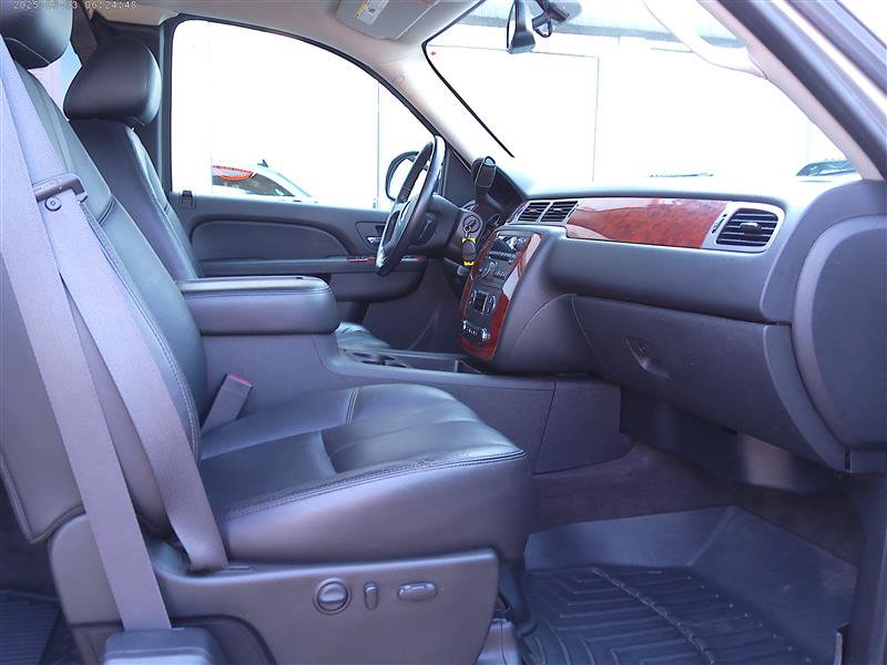 Used 2011 Chevrolet Silverado 1500 LTZ w/ LTZ Plus Package AWD/4WD image 8