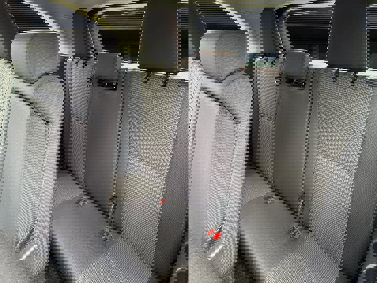 Used 2025 Toyota Highlander LE image 15