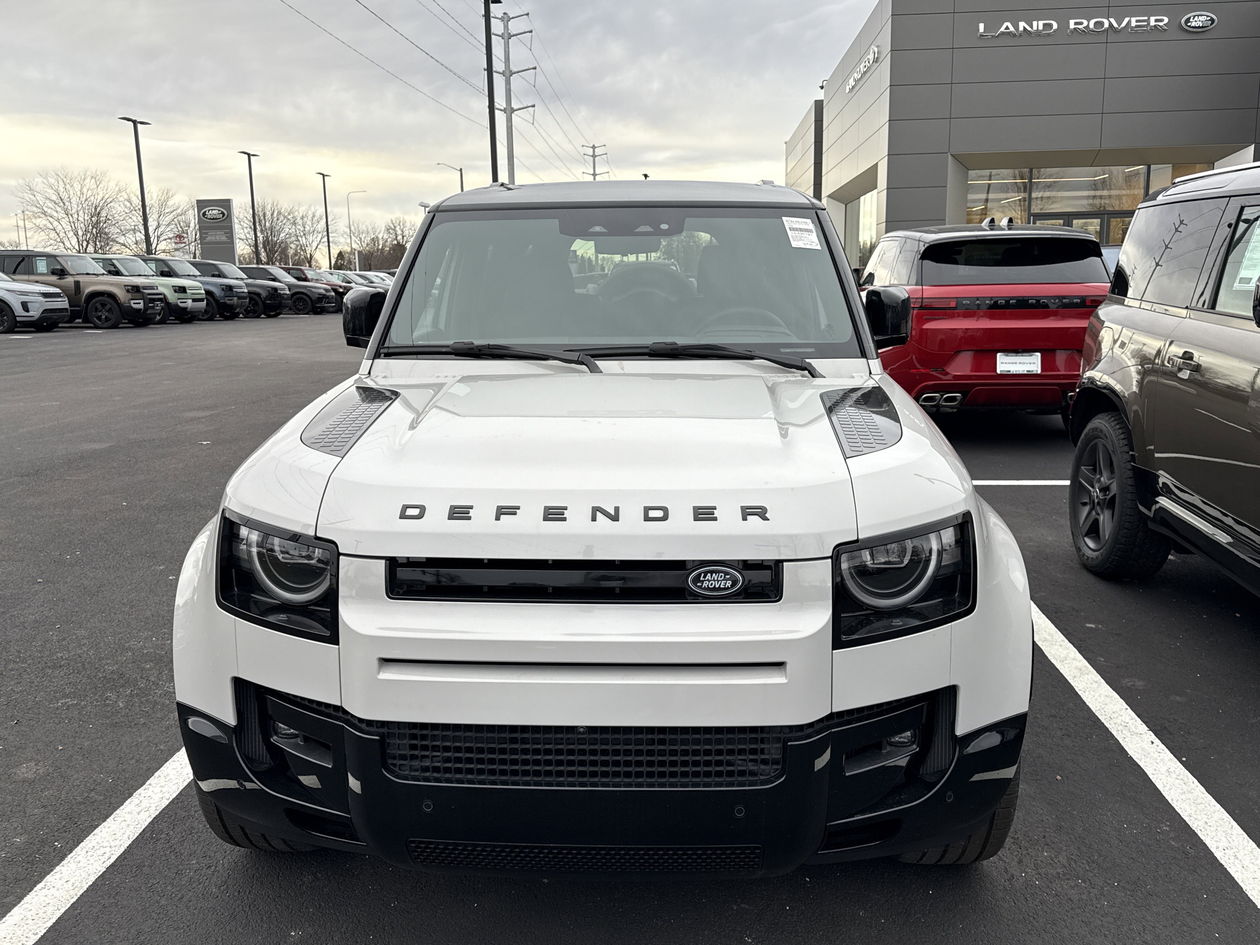 New 2026 Land Rover Defender 130 X-Dynamic SE image 1