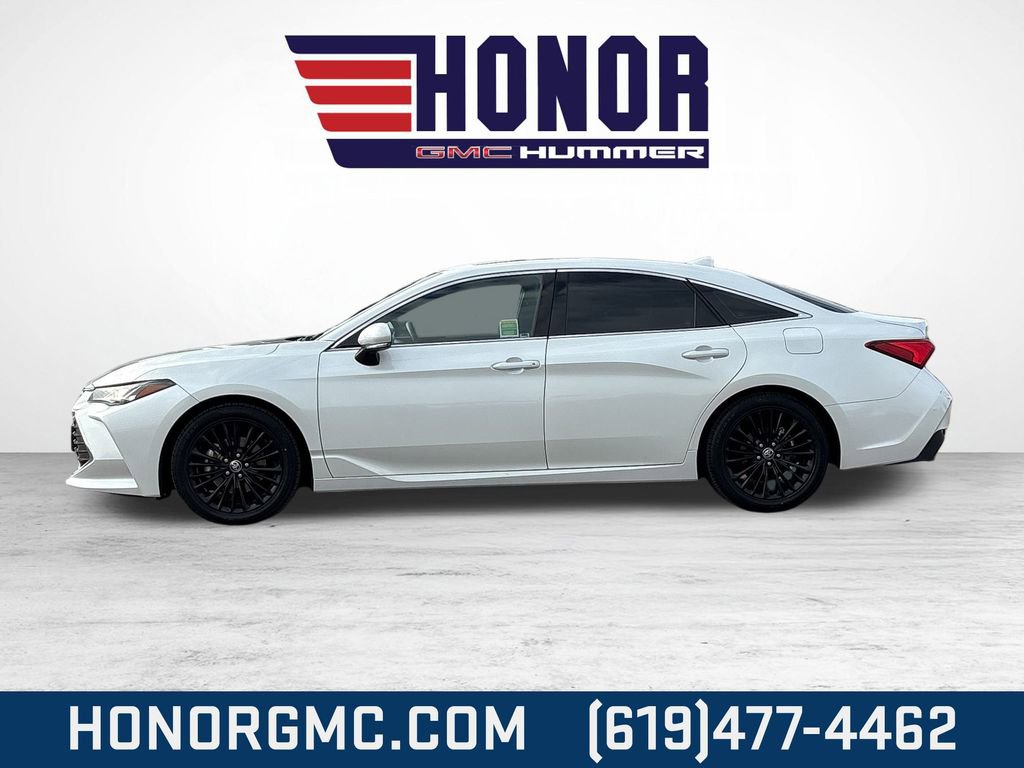 Used 2022 Toyota Avalon Limited image 6