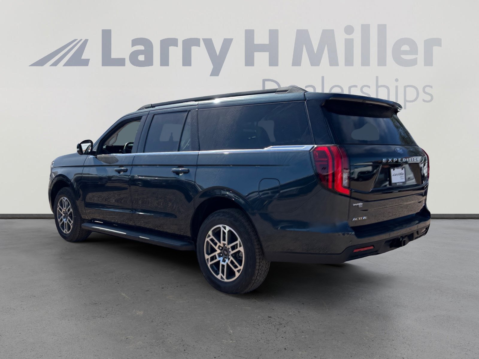 New 2026 Ford Expedition Max Active AWD/4WD image 3