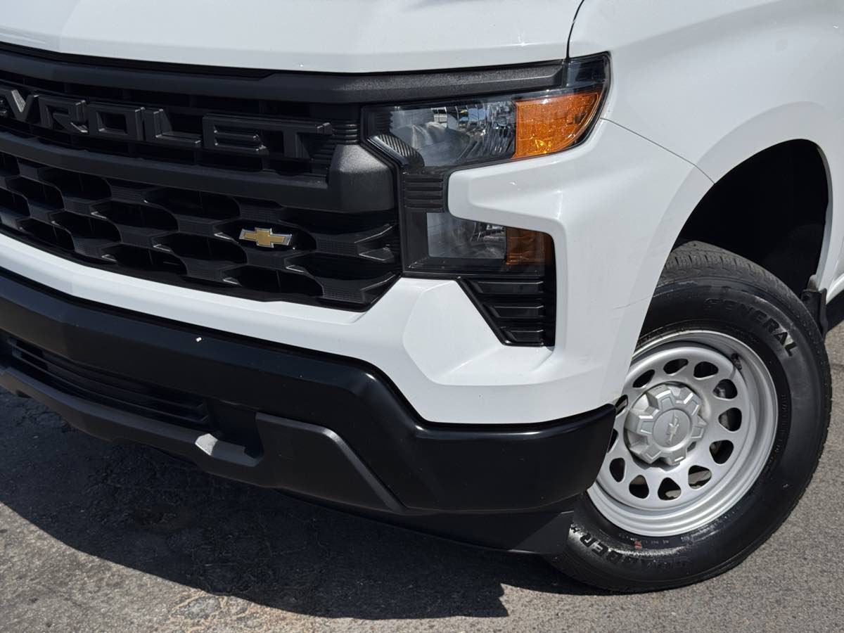 Used 2023 Chevrolet Silverado 1500 W/T RWD image 3