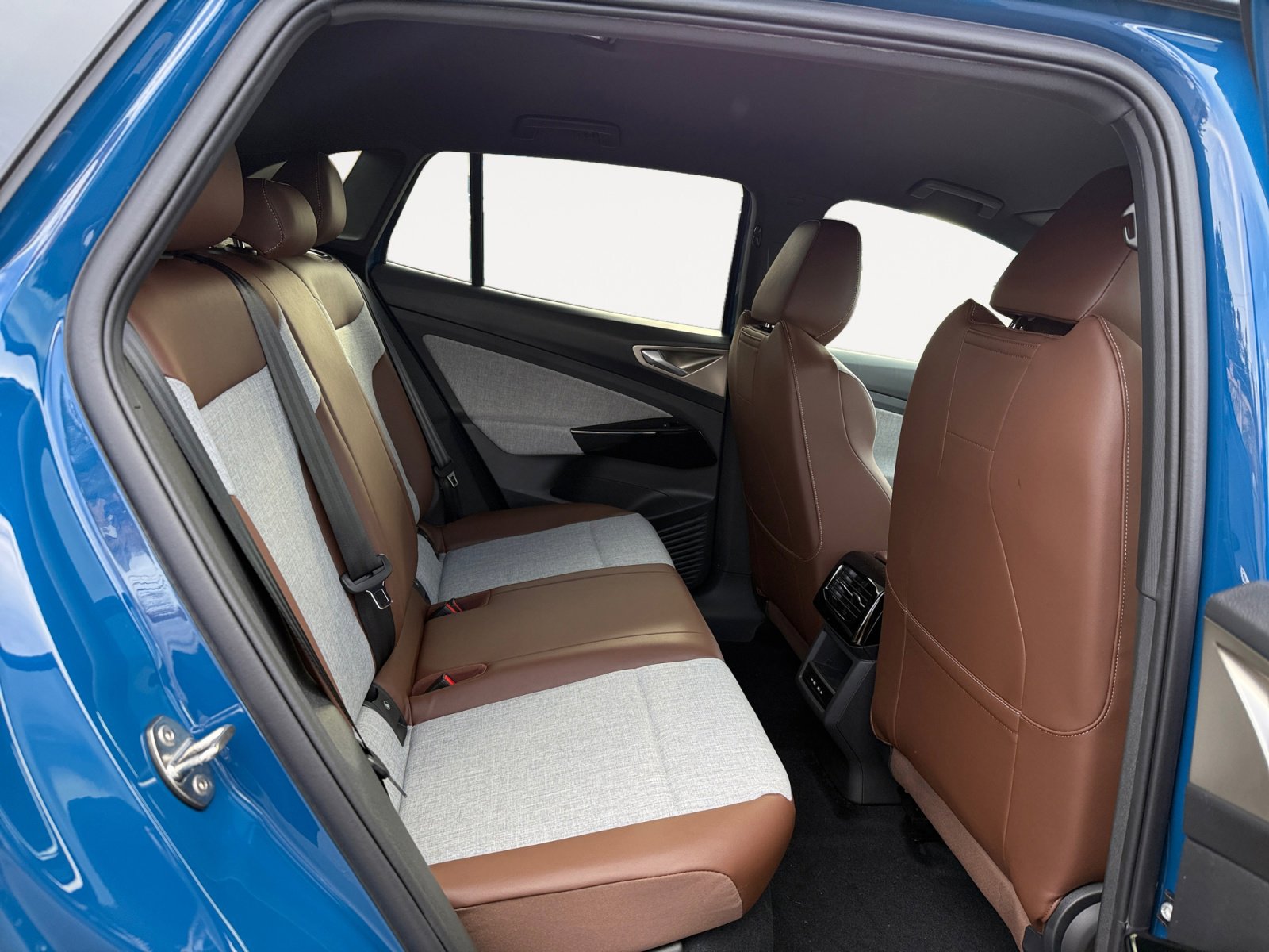New 2026 Volkswagen ID.4 Pro RWD image 18