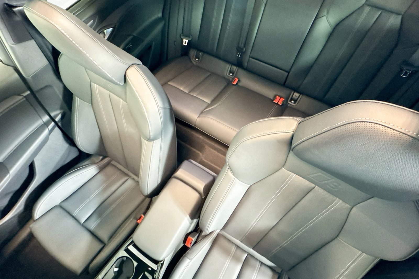 New 2027 Audi SQ6 e-tron Premium Plus AWD/4WD image 18