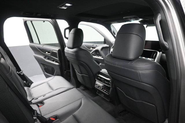 Used 2026 Lexus LX 600 4WD w/ Appearance Package image 28