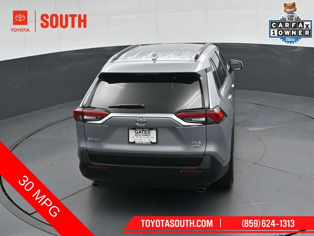 Used 2025 Toyota RAV4 XLE image 43