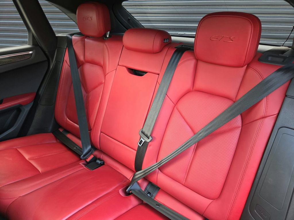 Certified 2018 Porsche Macan GTS AWD/4WD image 17