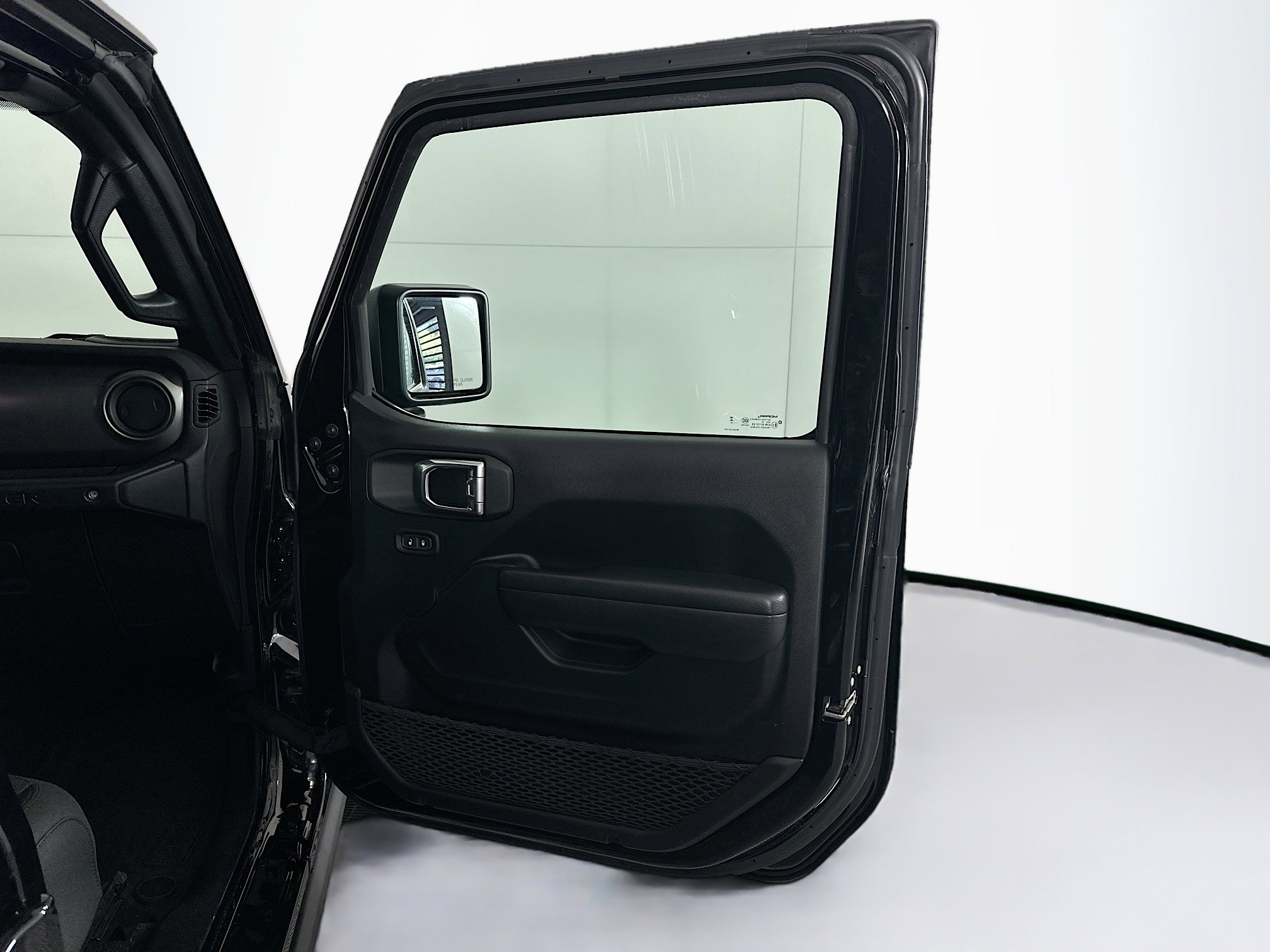 Used 2023 Jeep Wrangler Unlimited AWD/4WD image 32