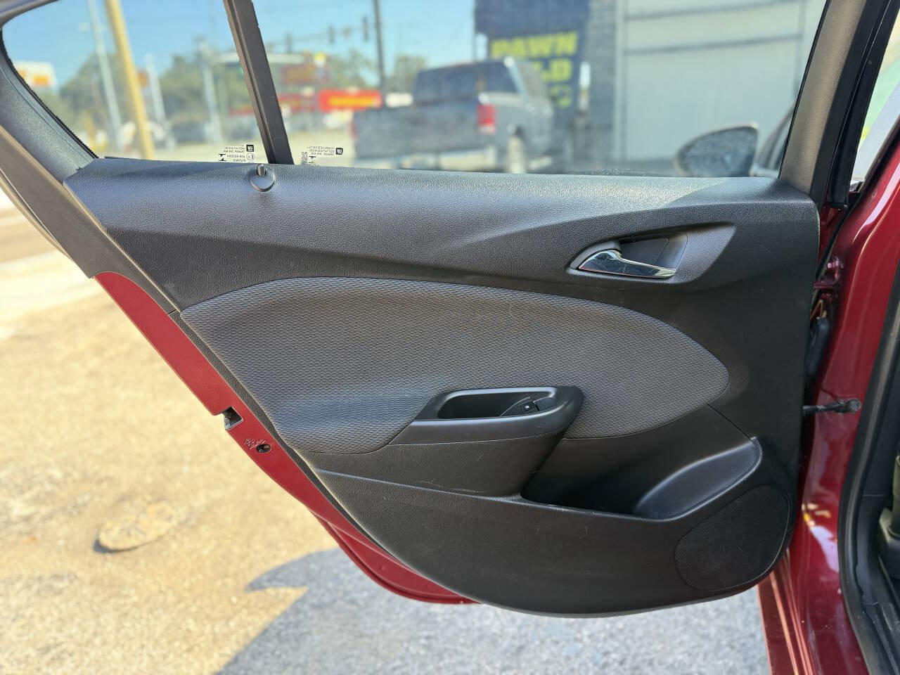 Used 2017 Chevrolet Cruze LT w/ Convenience Package image 20