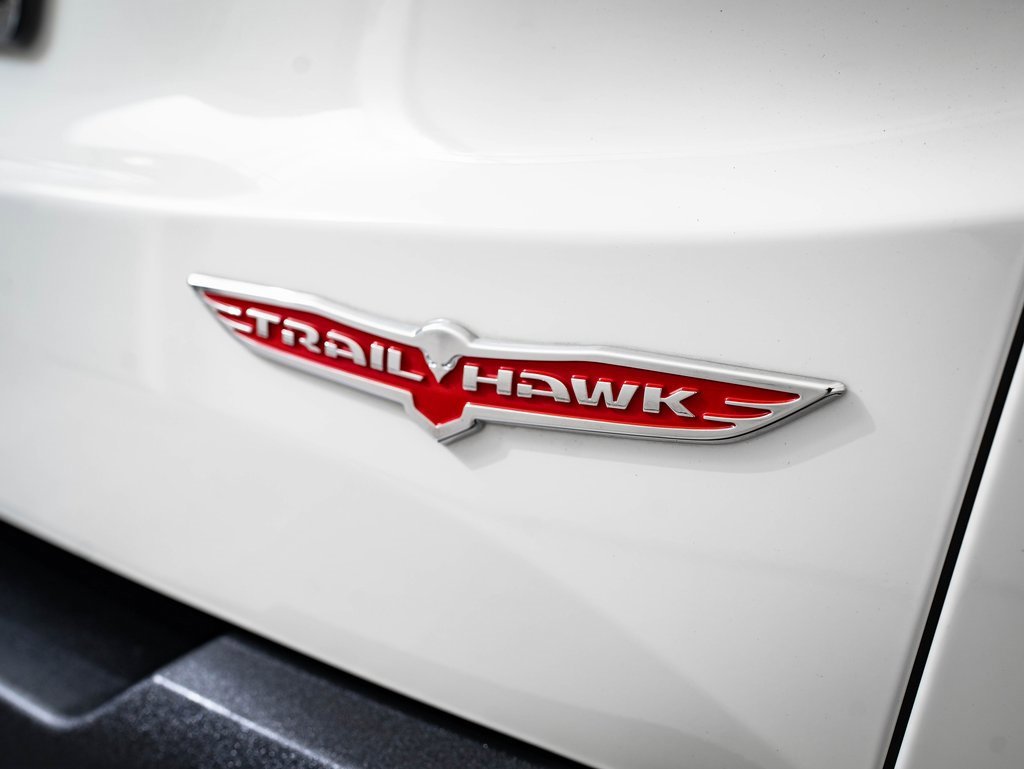 Used 2022 Jeep Renegade Trailhawk image 9
