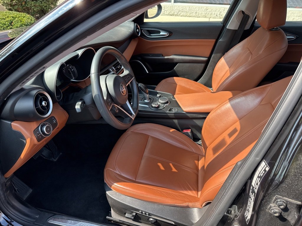 Used 2018 Alfa Romeo Giulia AWD image 22