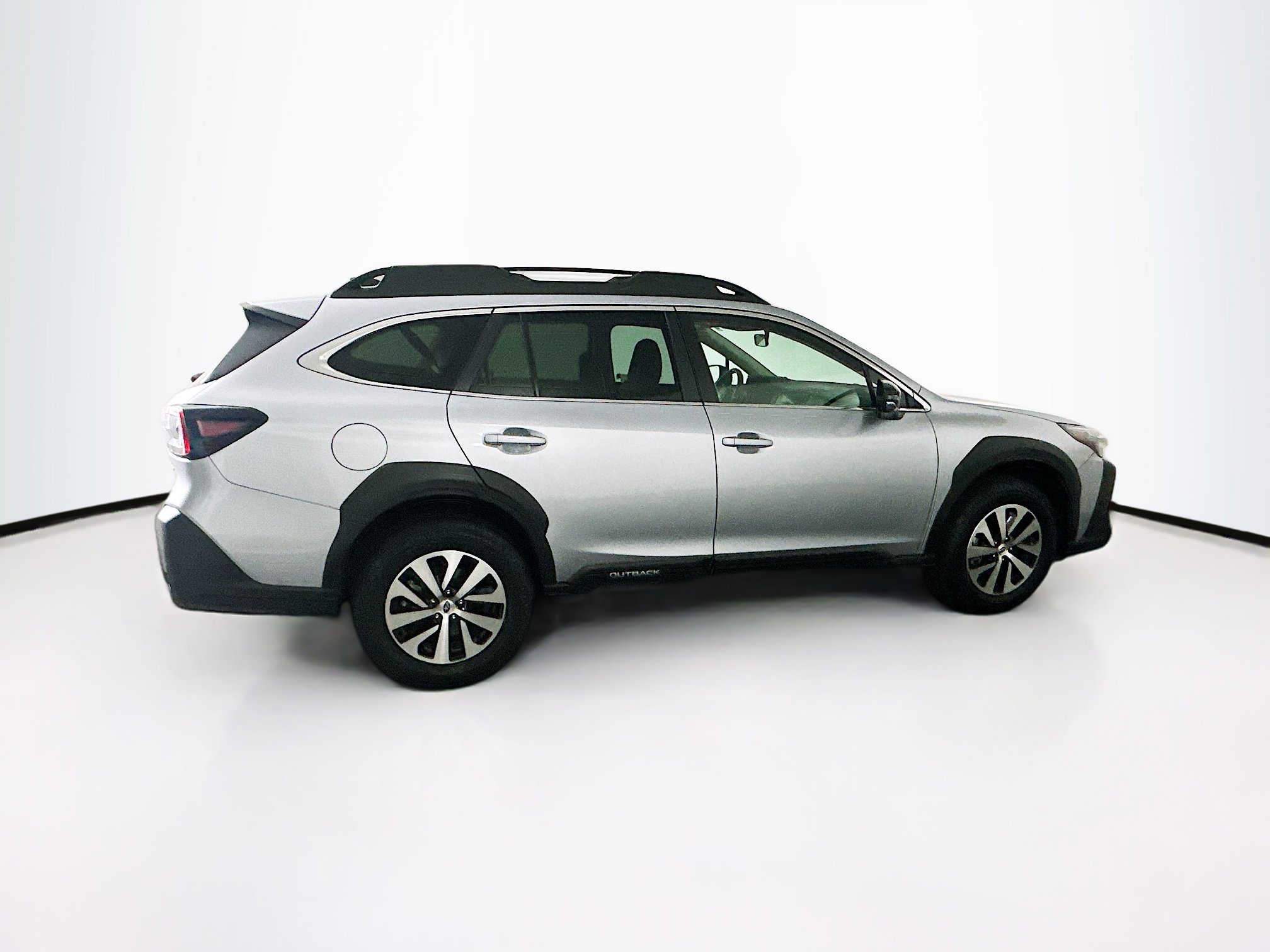 Used 2025 Subaru Outback Premium image 10