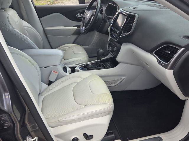 Used 2019 Jeep Cherokee Limited w/ Luxury Group FWD image 15