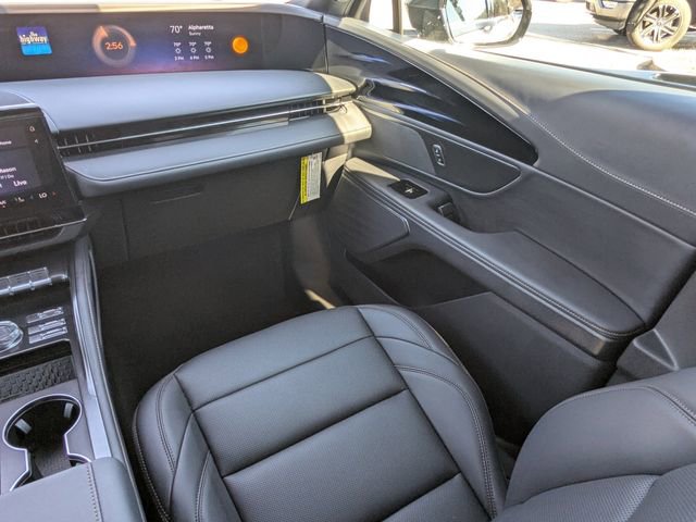 New 2025 Lincoln Nautilus Premier w/ Jet Appearance Package image 16