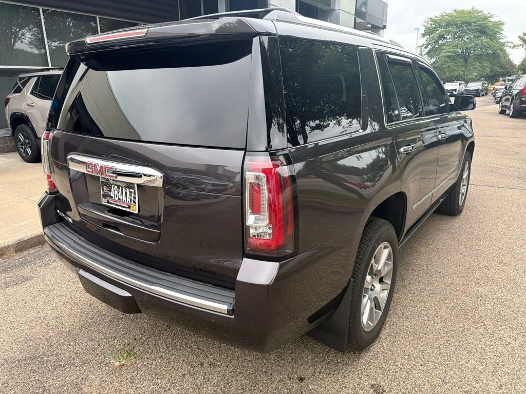 Used 2017 GMC Yukon Denali AWD/4WD image 7