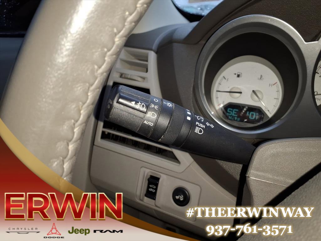 Used 2009 Chrysler Sebring Touring w/ Special Touring Group image 25