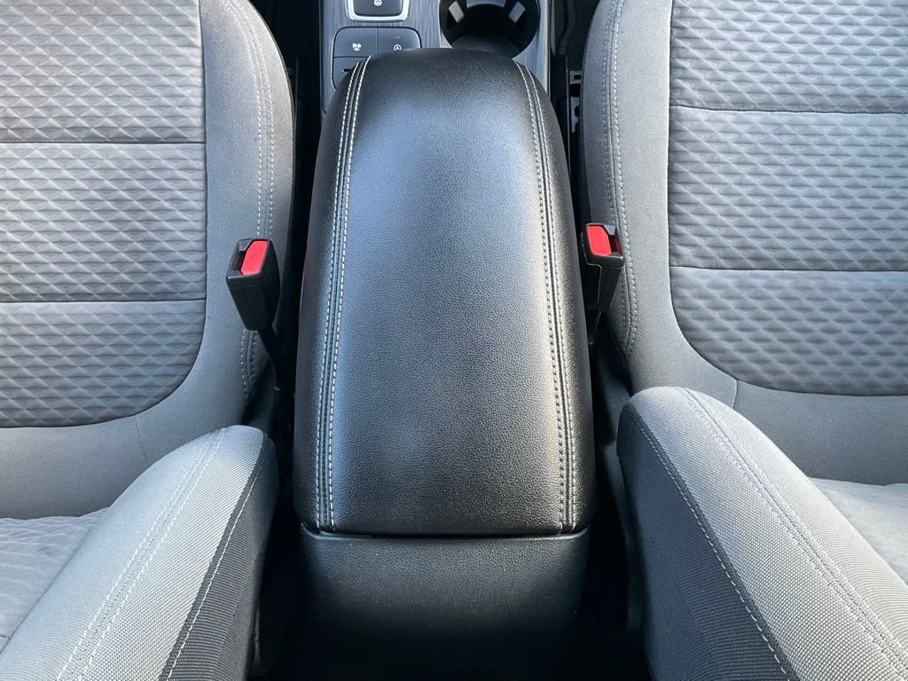 Used 2021 Ford Escape SE image 25