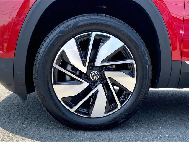 Certified 2024 Volkswagen Atlas SEL AWD/4WD image 9