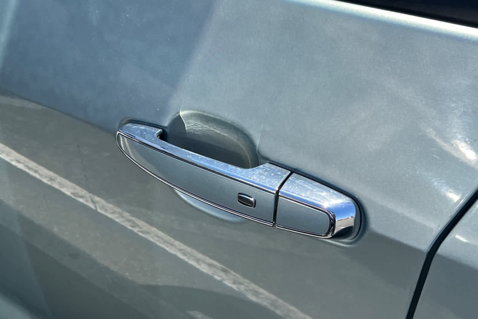 Used 2018 Chevrolet Volt LT image 7