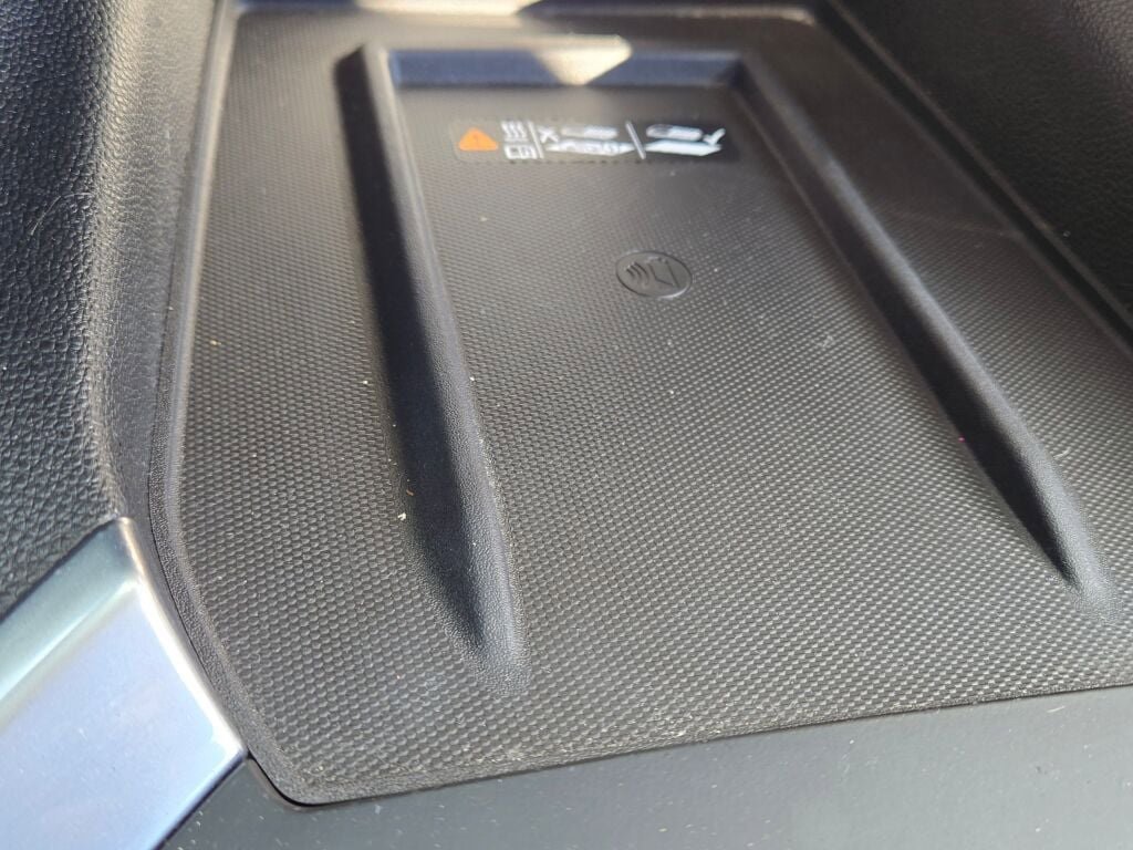 Used 2020 Chevrolet Traverse Premier w/ LPO, Floor Liner Package image 32