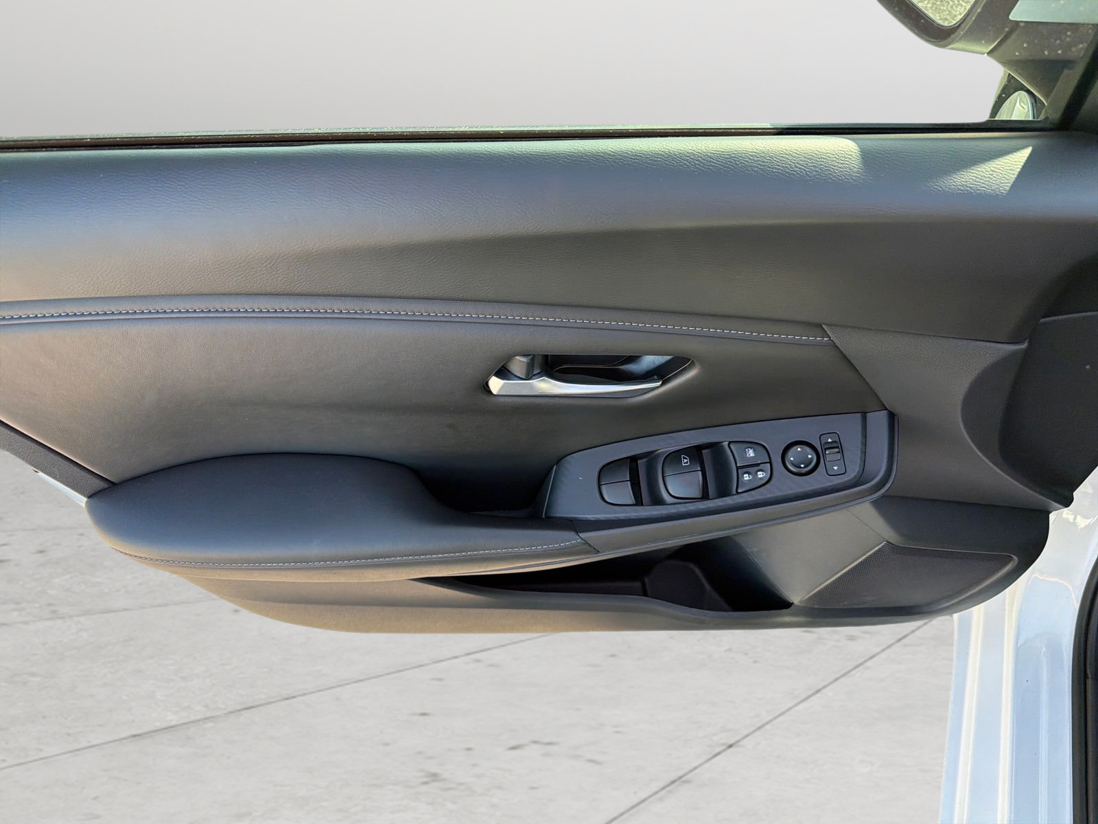 Certified 2023 Nissan Sentra S FWD image 24