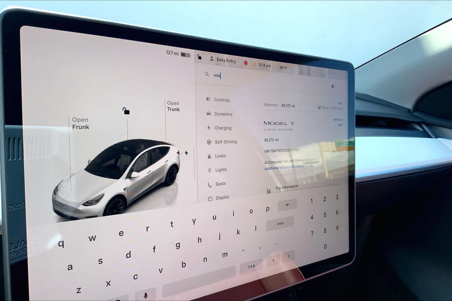 Used 2025 Tesla Model Y Long Range RWD image 17